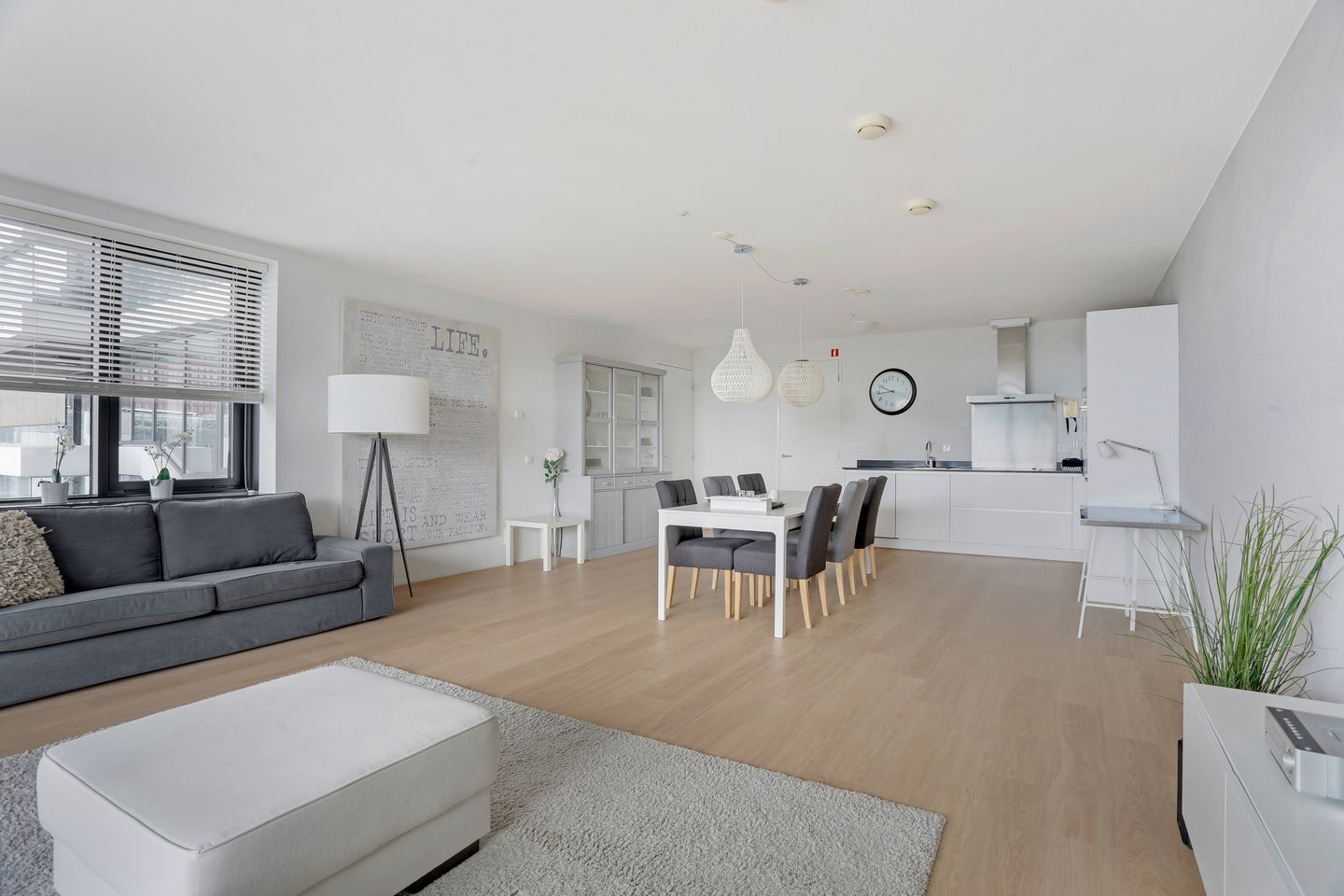 Foto 4 van Anna van Buerenplein 121