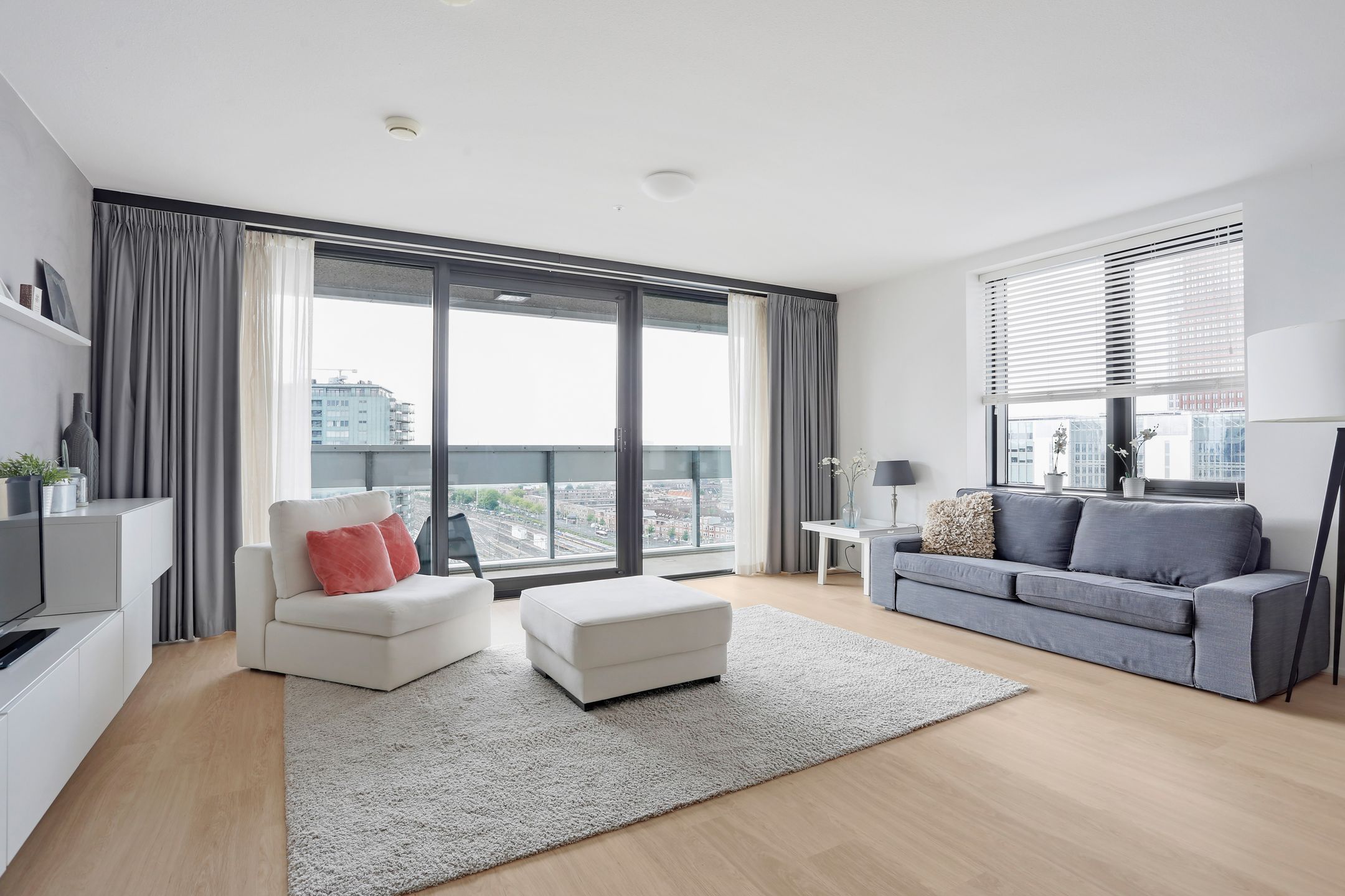 Foto 3 van Anna van Buerenplein 121