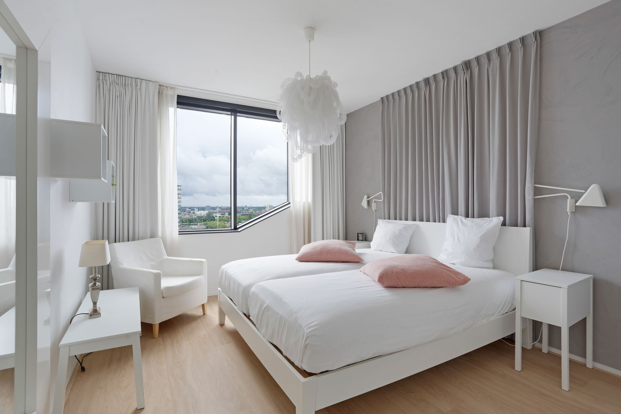 Foto 9 van Anna van Buerenplein 121