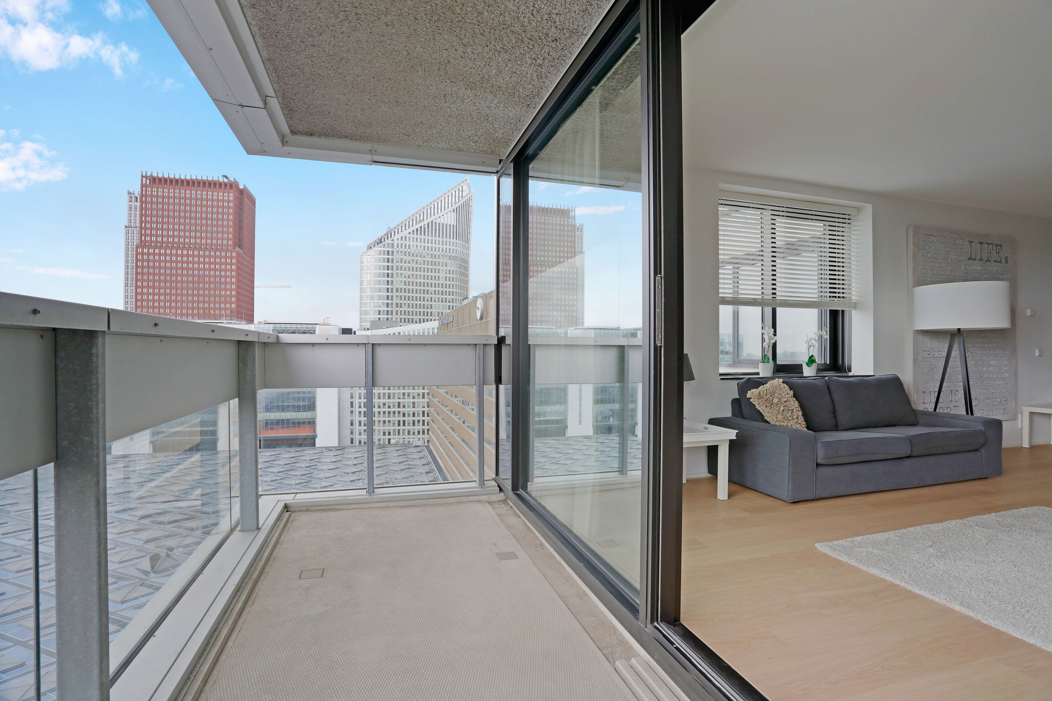 Foto 15 van Anna van Buerenplein 121