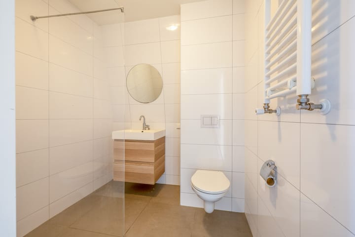 Photo 4 of Mathenesserweg 129-C04