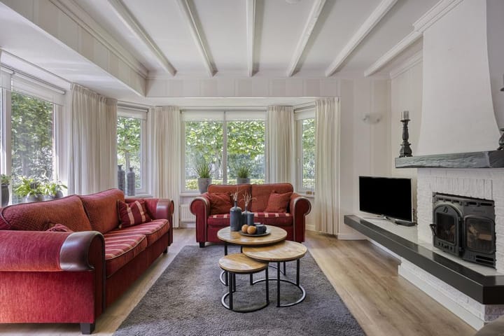 Photo 6 of Meester Holtropstraat 26