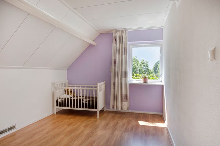 Photo 16 of Meester Holtropstraat 26