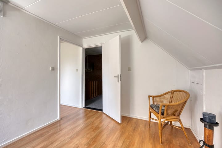 Photo 17 of Meester Holtropstraat 26