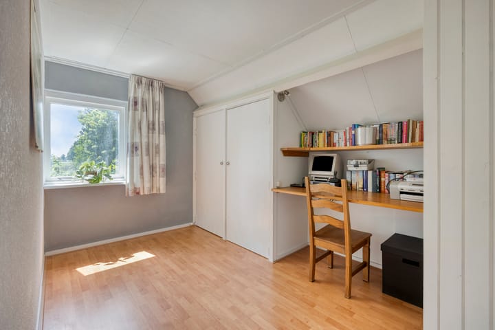 Photo 18 of Meester Holtropstraat 26