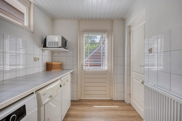 Photo 28 of Meester Holtropstraat 26