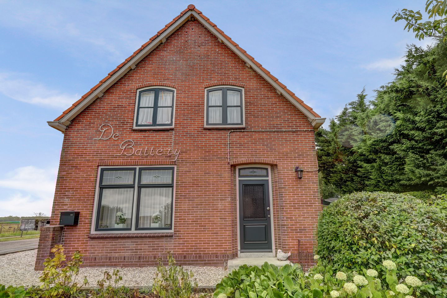 View photo 3 of Molendijk 27