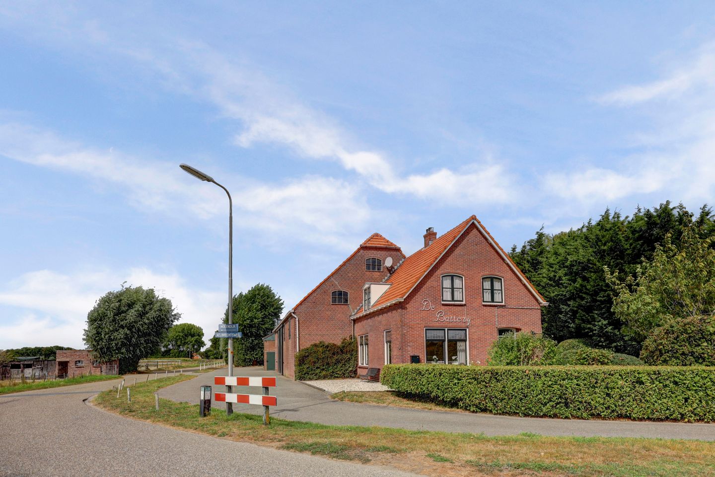 View photo 5 of Molendijk 27