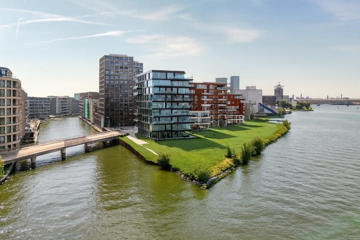 Foto 19 van Grasweg 221