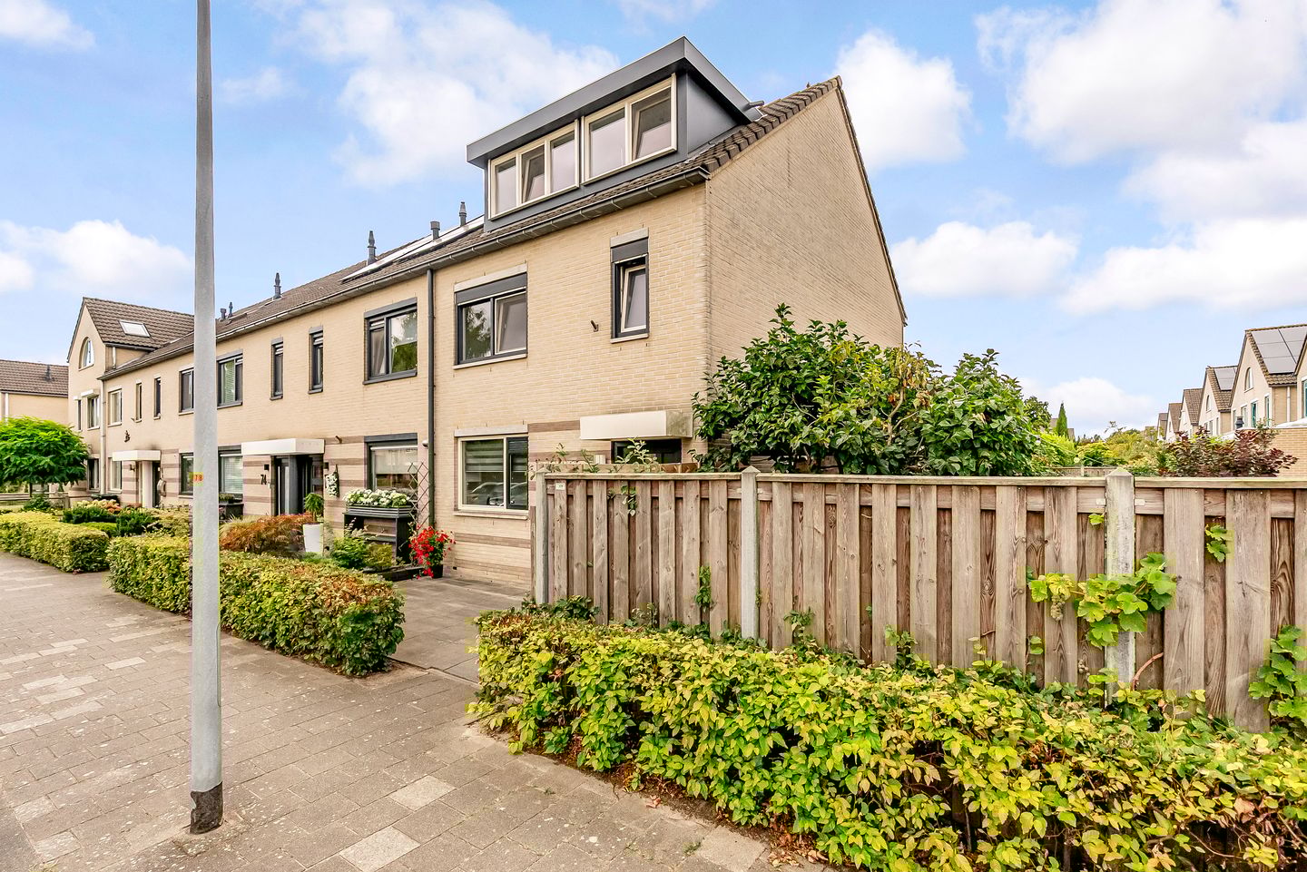 Foto 4 van Korenbloemweg 70