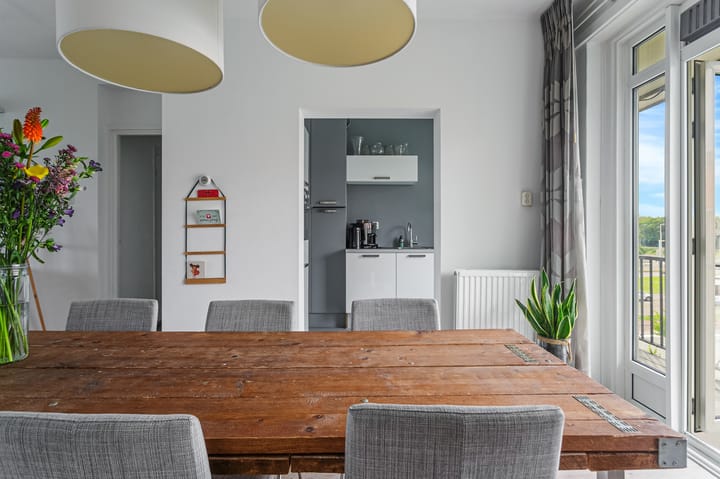 Photo 12 of Erik de Roodestraat 3-3