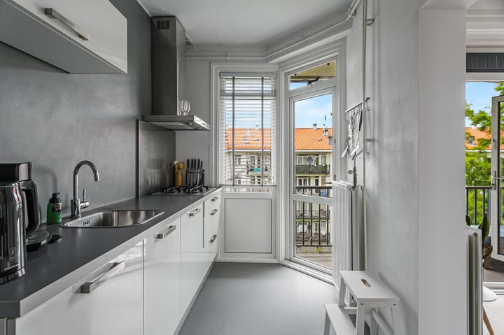 Photo 15 of Erik de Roodestraat 3-3