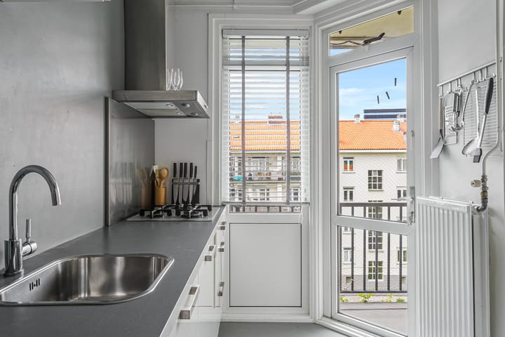 Photo 16 of Erik de Roodestraat 3-3