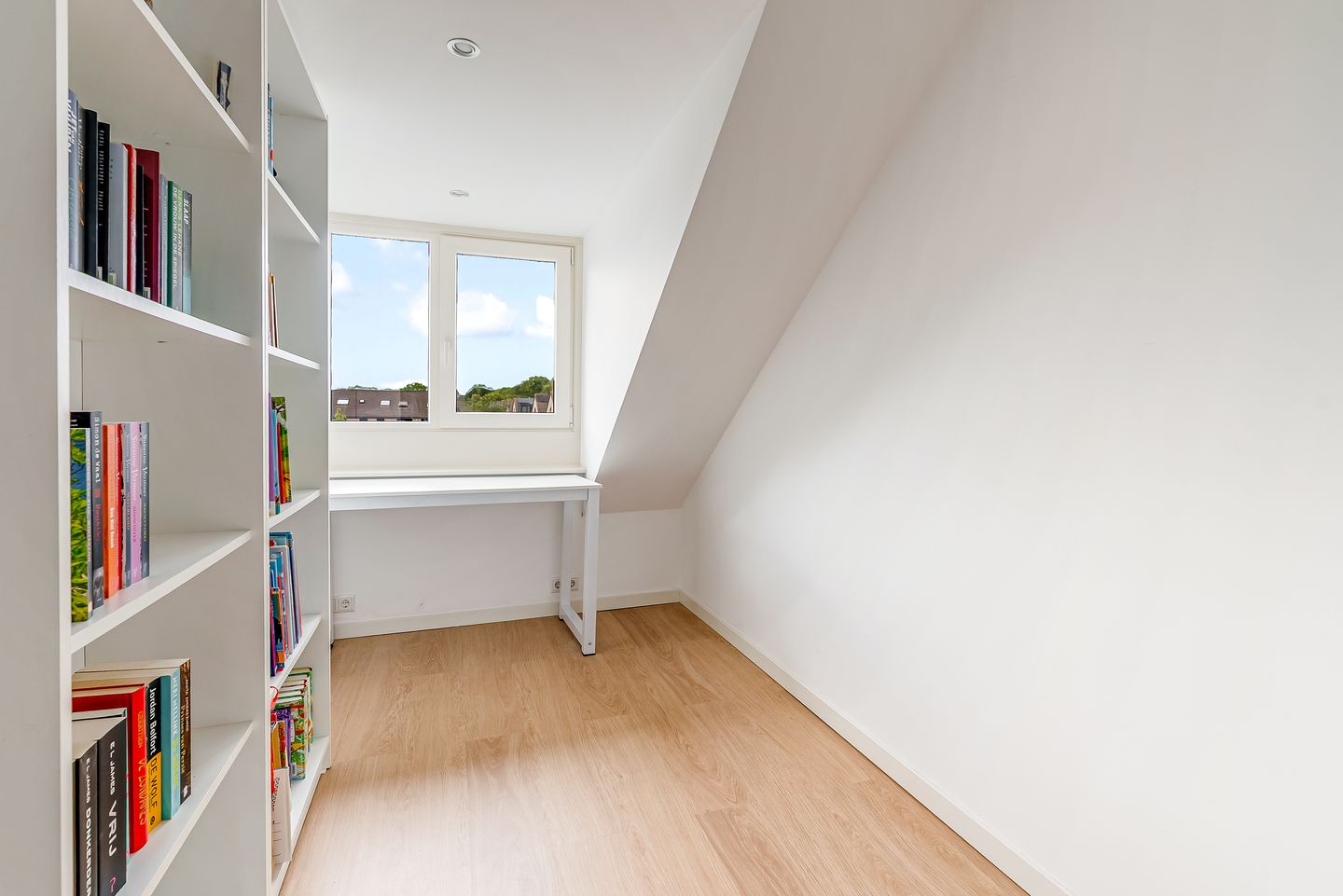 Foto 35 van Korenbloemweg 70