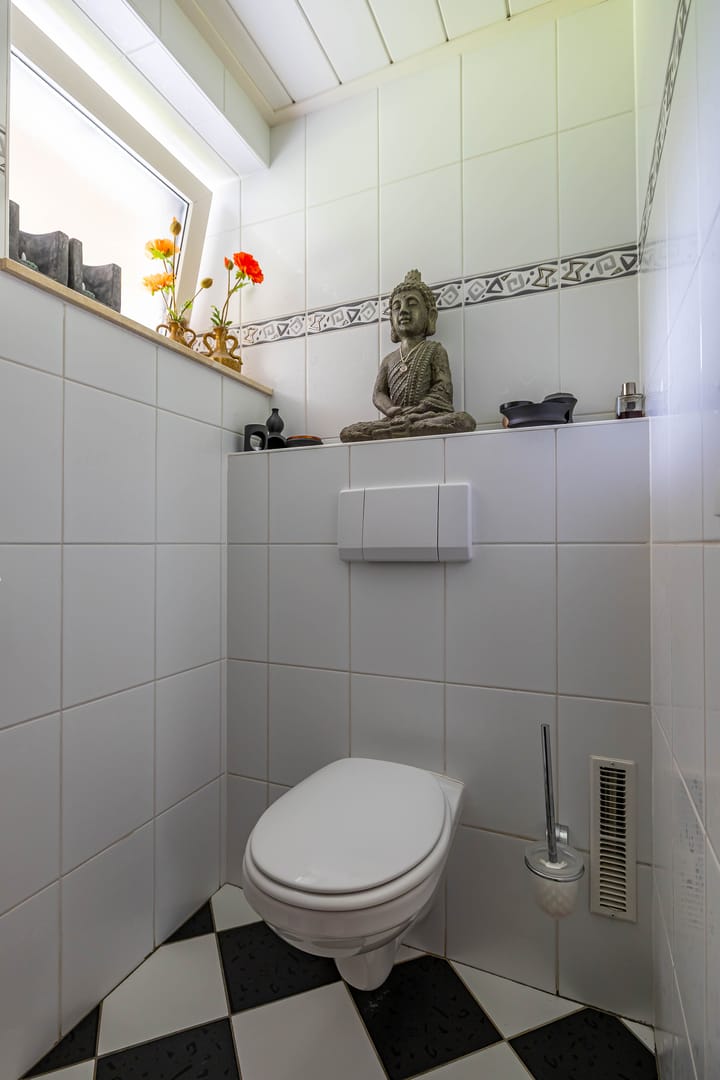 Photo 13 of Uithuizerweg 19