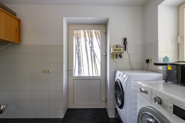 Photo 23 of Uithuizerweg 19