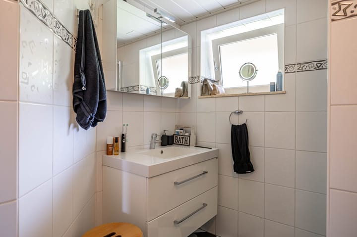 Photo 26 of Uithuizerweg 19