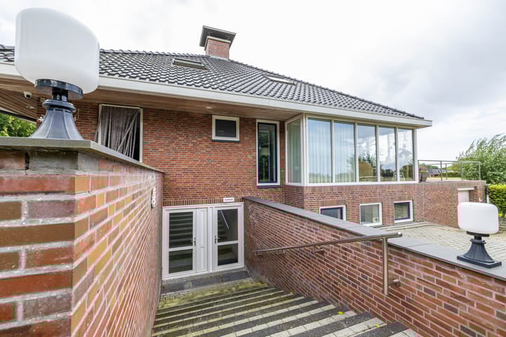 Photo 30 of Uithuizerweg 19