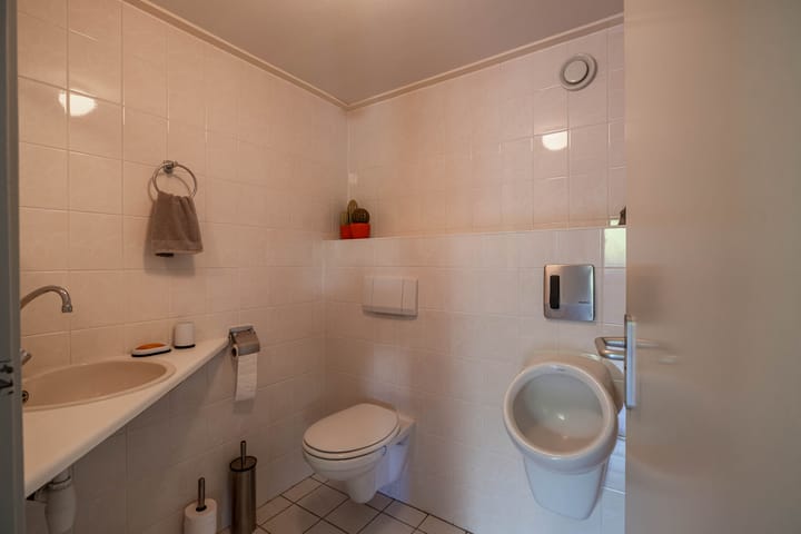 Photo 32 of Uithuizerweg 19