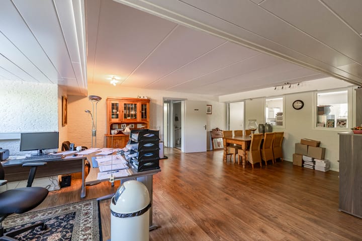 Photo 33 of Uithuizerweg 19