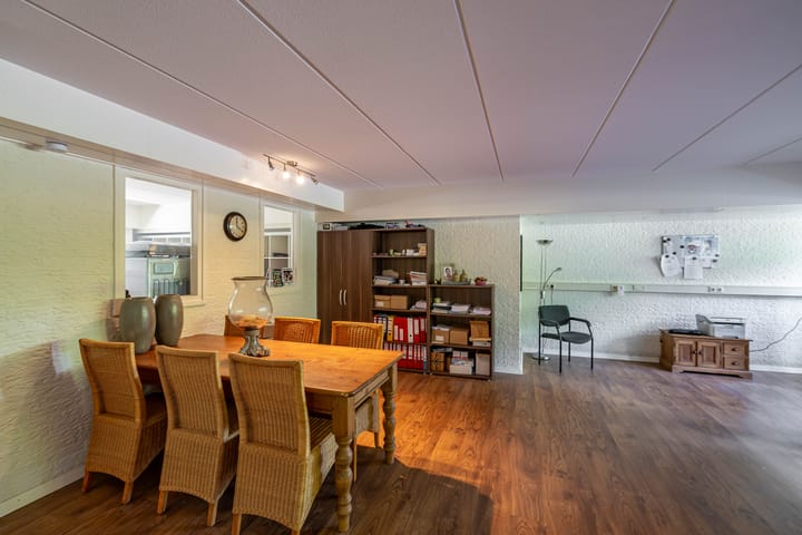 Photo 34 of Uithuizerweg 19