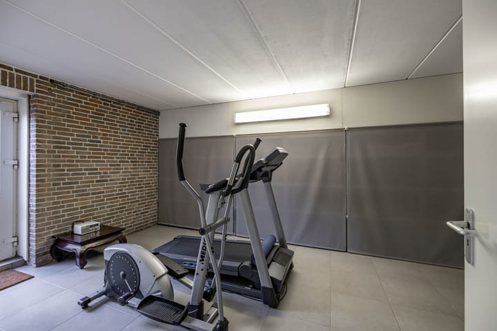 Photo 36 of Uithuizerweg 19