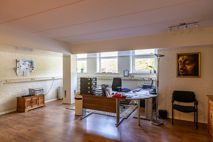 Photo 41 of Uithuizerweg 19