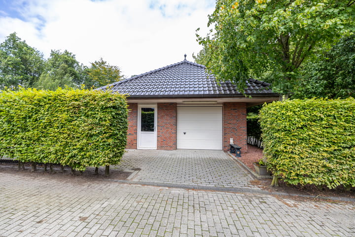 Photo 48 of Uithuizerweg 19