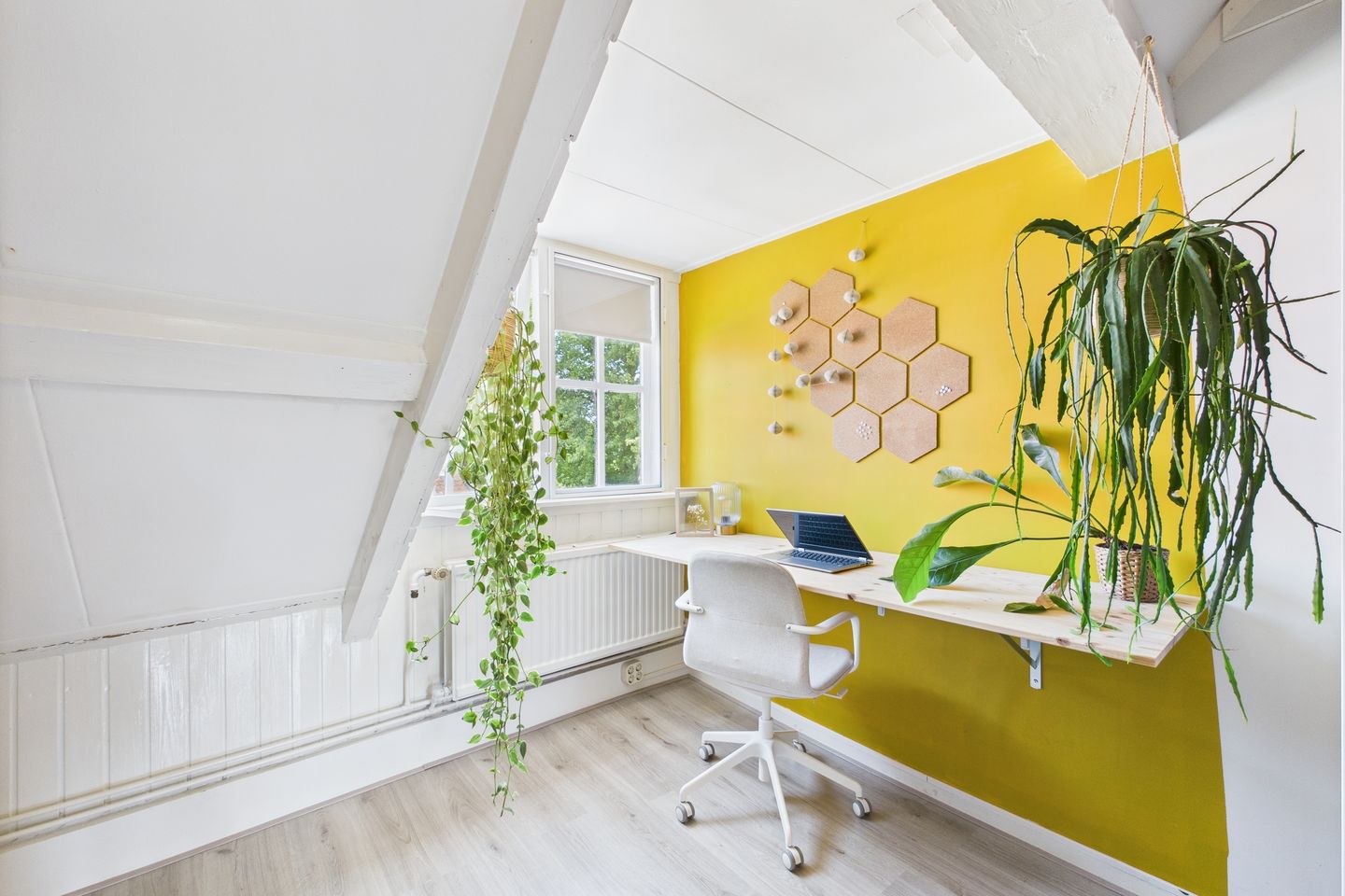 Photo 19 of Nieuwe Oostersestraat 34-B