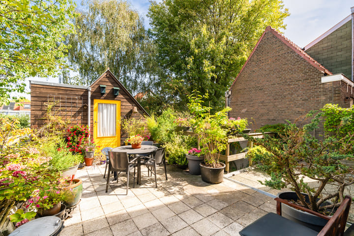 Photo 2 of Oosteinde 178