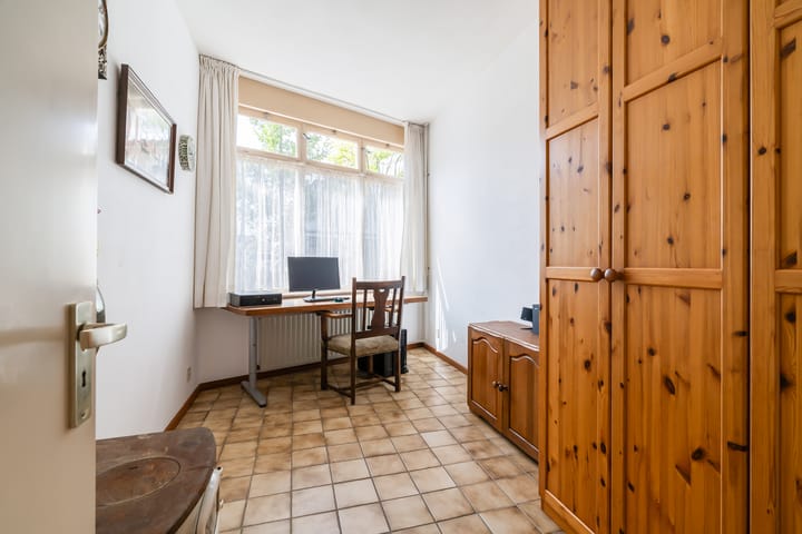 Photo 9 of Oosteinde 178