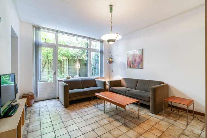 Photo 12 of Oosteinde 178