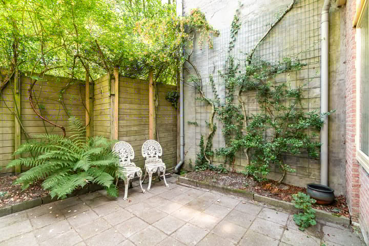 Photo 14 of Oosteinde 178