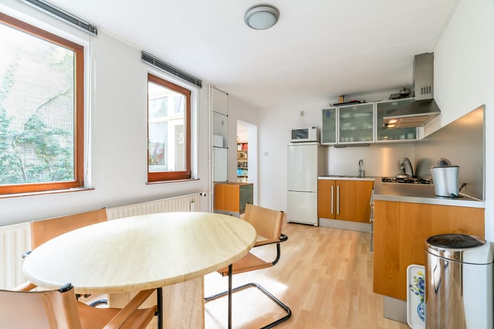 Photo 18 of Oosteinde 178