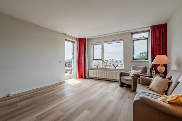 Photo 3 of Selde Rust 27-33