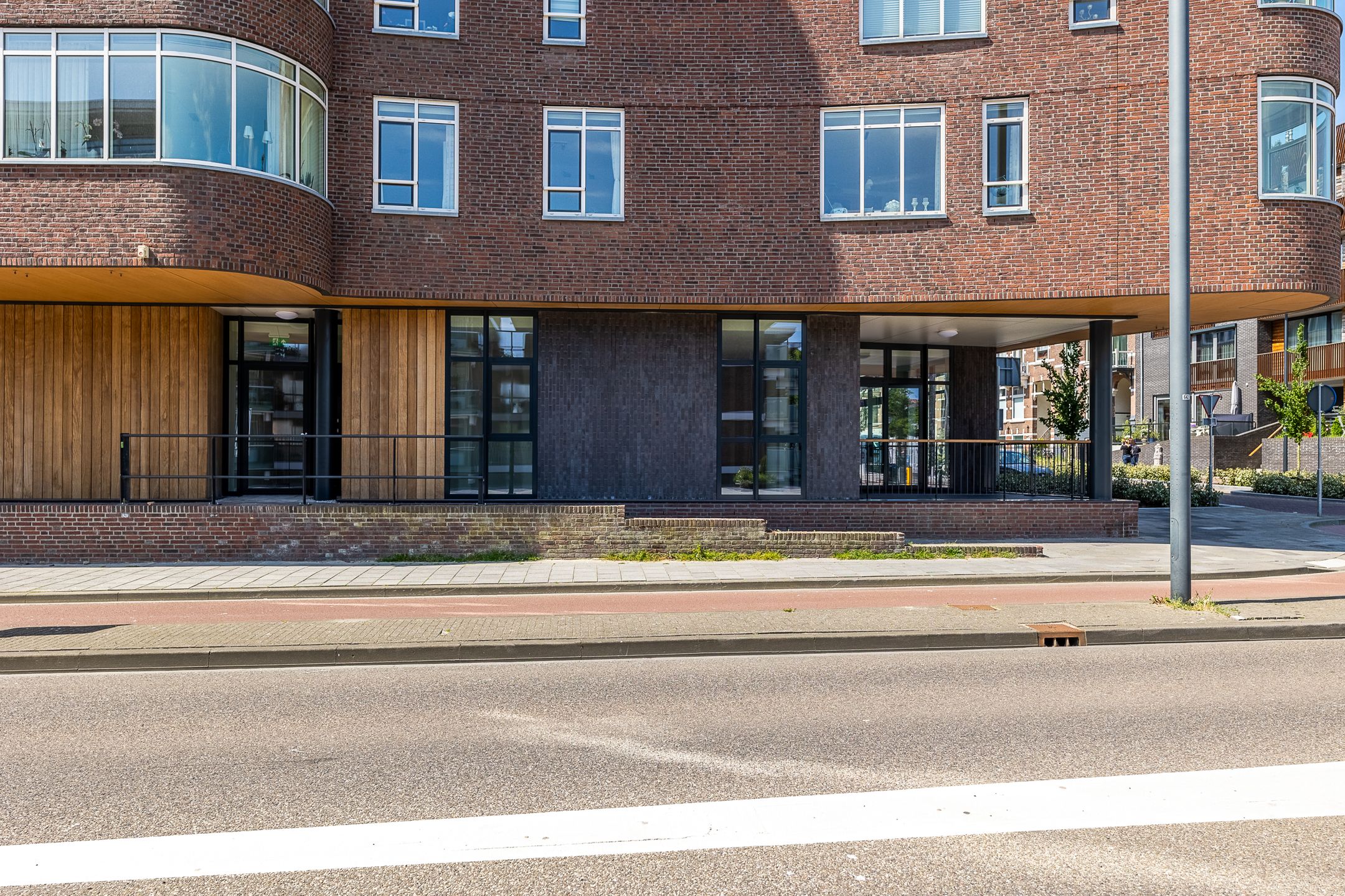 Photo 9 of Spuistraat 69