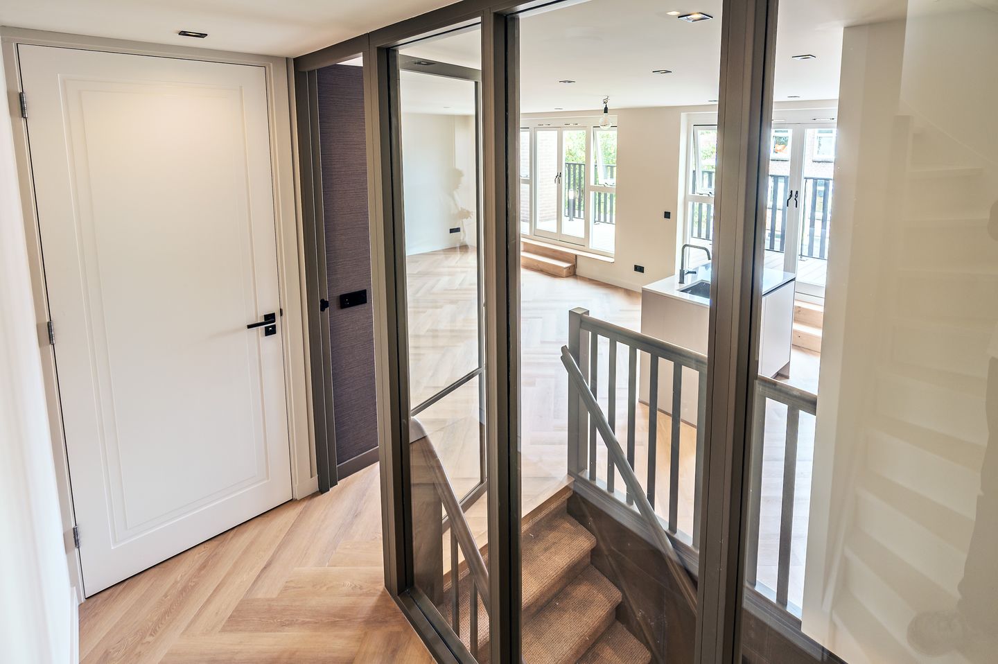 Photo 20 of Deurloostraat 32-4