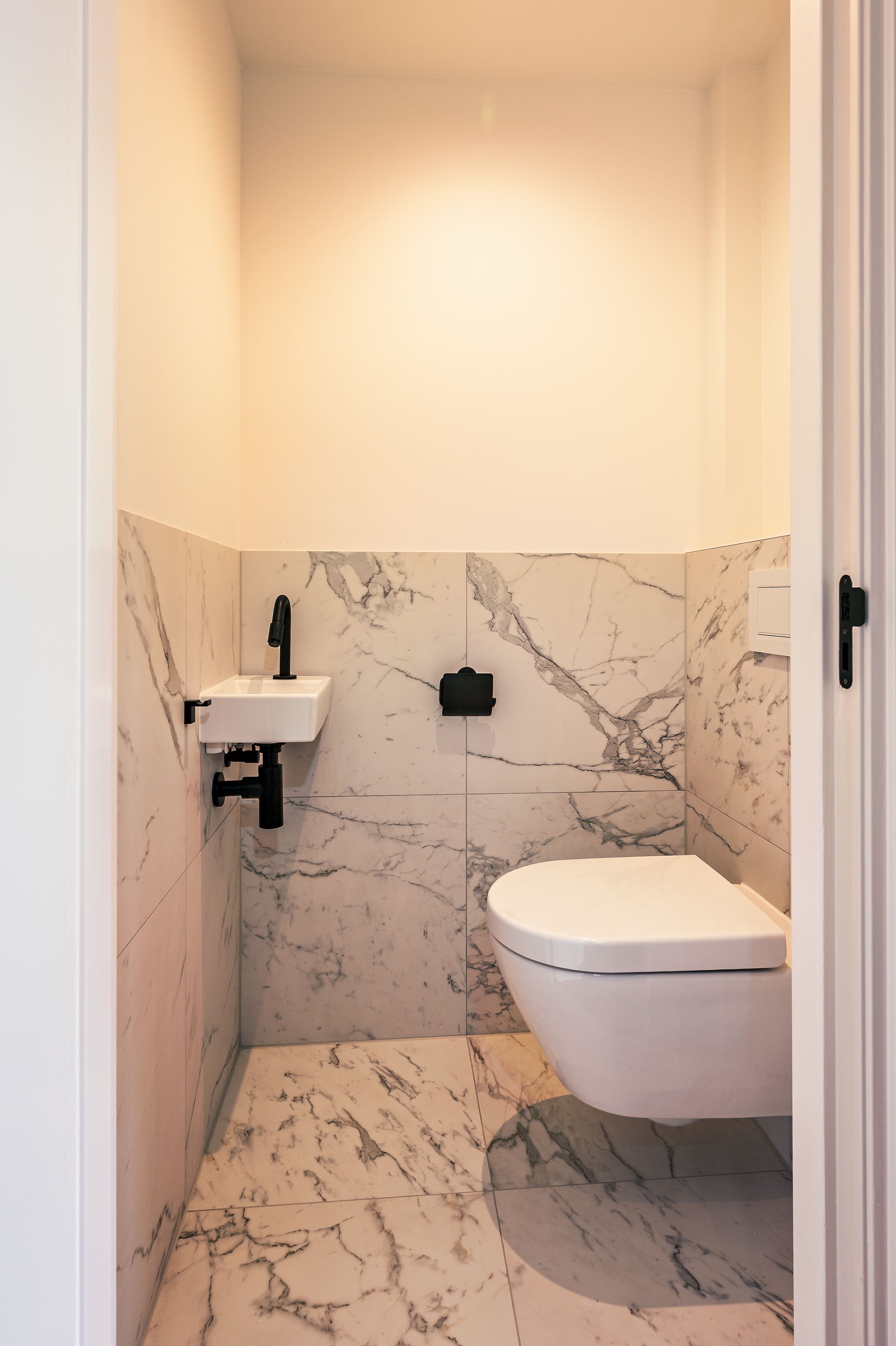 Photo 21 of Deurloostraat 32-4