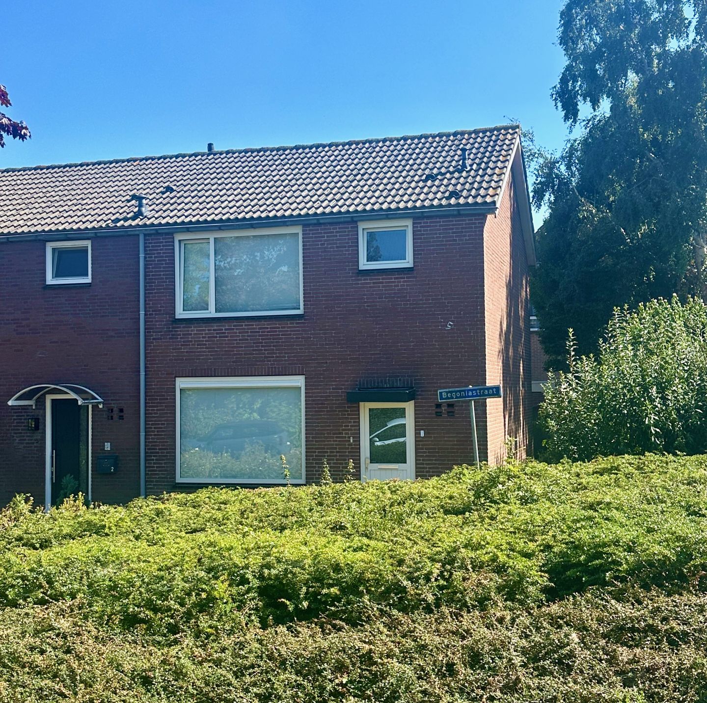 Foto 1 van Begoniastraat 1