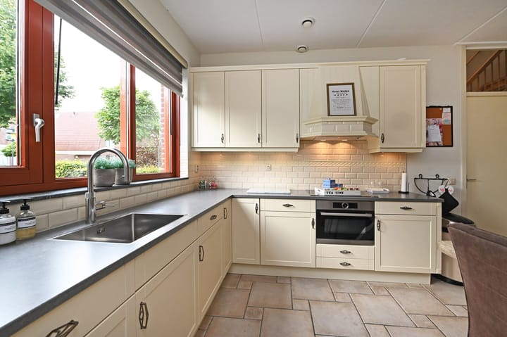 Foto 9 van Nieuwenhoornstraat 14