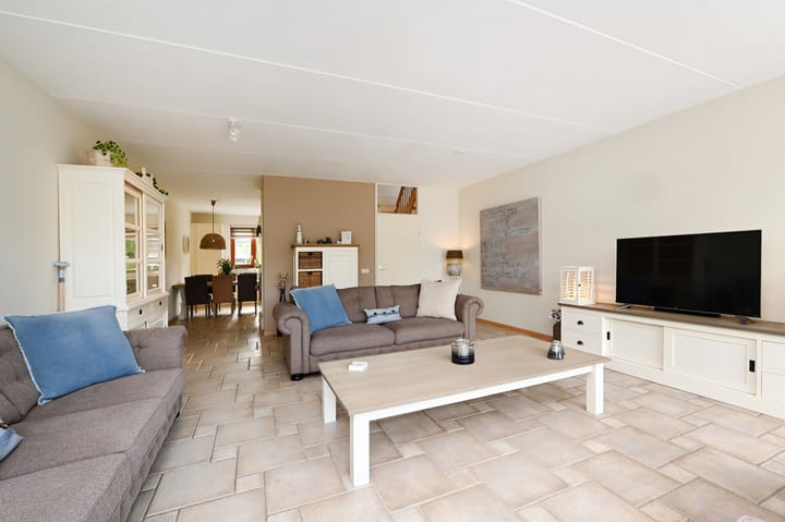 Foto 13 van Nieuwenhoornstraat 14