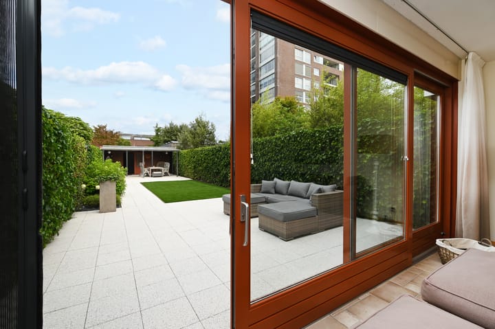 Foto 15 van Nieuwenhoornstraat 14