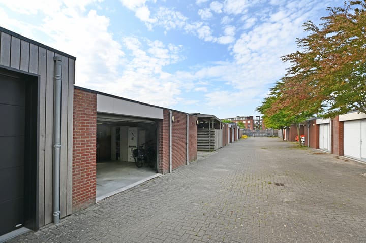 Foto 22 van Nieuwenhoornstraat 14