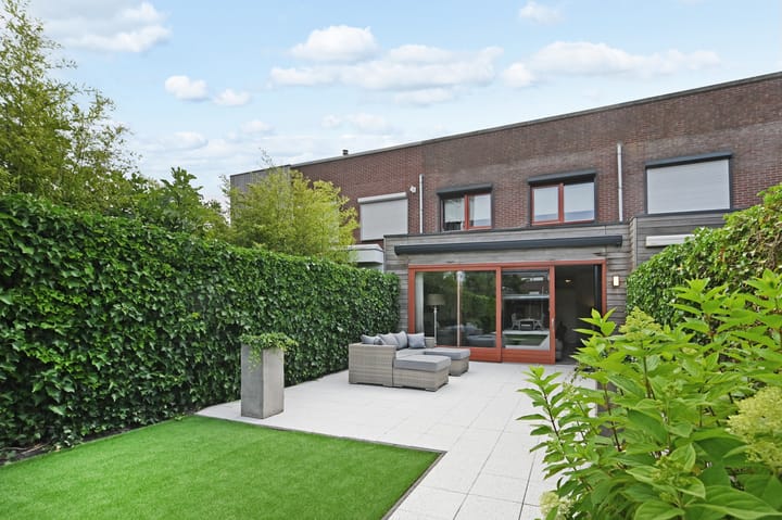 Foto 26 van Nieuwenhoornstraat 14