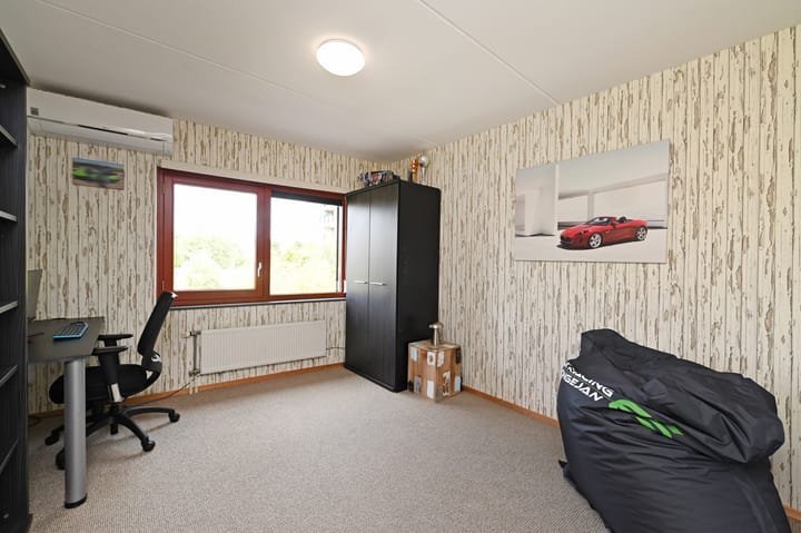 Foto 36 van Nieuwenhoornstraat 14