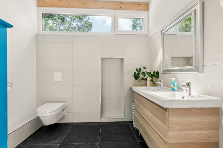 Foto 29 van Middenweg 7-C