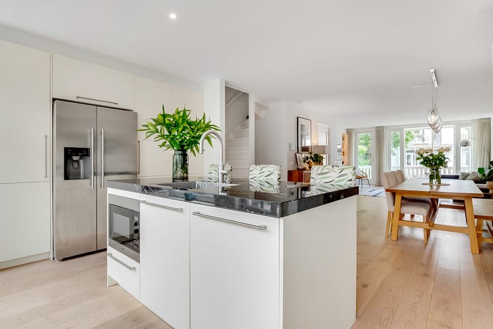 Foto 15 van Brederodestraat 32-2