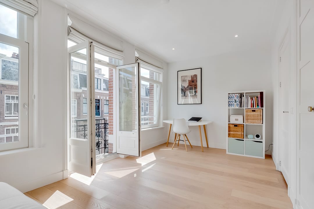 Photo 37 of Brederodestraat 32-2