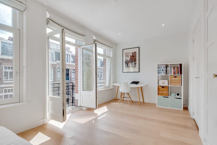 Foto 37 van Brederodestraat 32-2