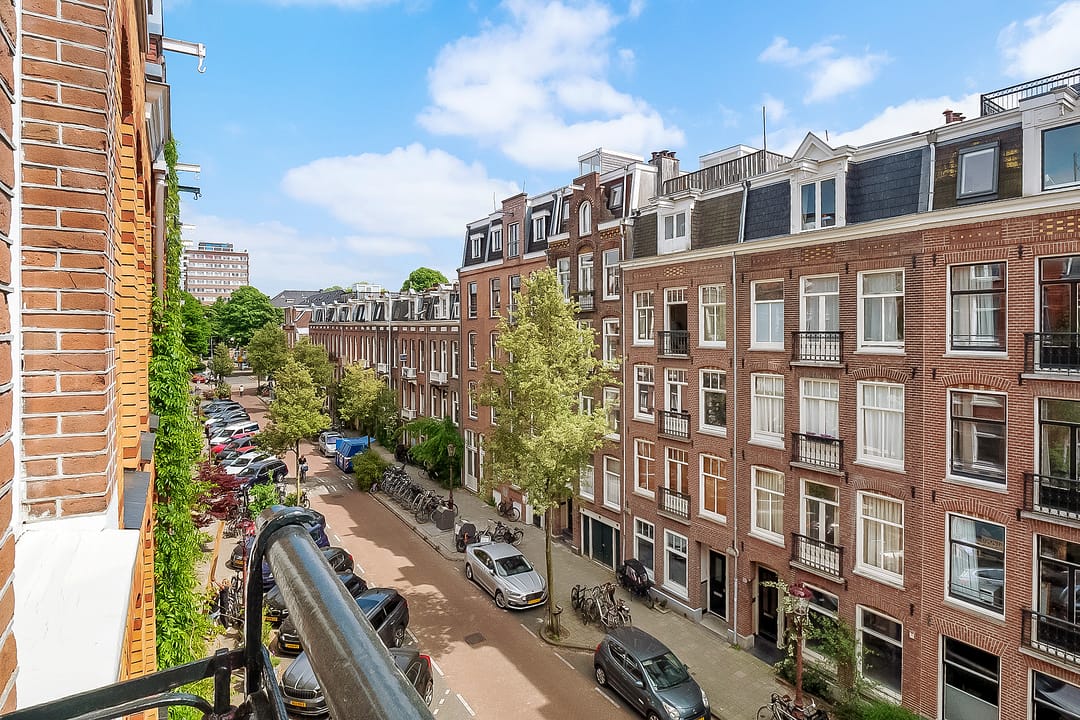 Photo 41 of Brederodestraat 32-2